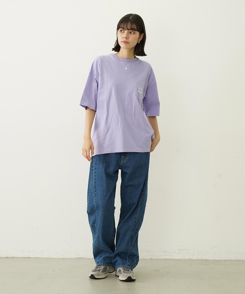 MILKFED.(ミルクフェド)の「CUT OUT LOGO POCKET WIDE S/S TEE(Tシャツ/カットソー・レディース・オフホワイト/アッシュ/チャコール/ライトパープル・M/L)」の10枚目の写真