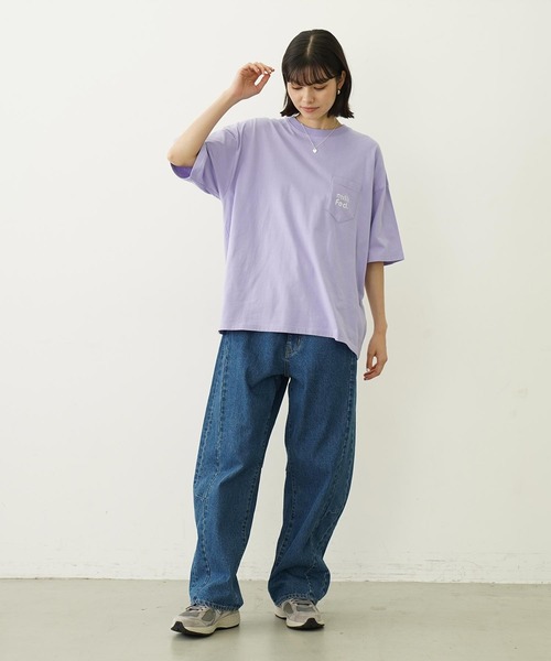 MILKFED.(ミルクフェド)の「CUT OUT LOGO POCKET WIDE S/S TEE(Tシャツ/カットソー・レディース・オフホワイト/アッシュ/チャコール/ライトパープル・M/L)」の11枚目の写真