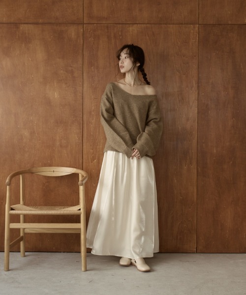 moi tytto（モイテュット）の「ウールVネックオフショルニット（ニット/セーター・レディース・ベージュ/ブラウン/ナチュラル・FREE）」の13枚目の写真