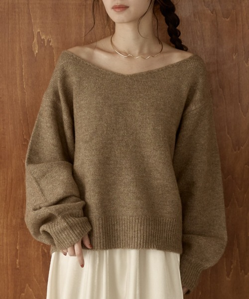 moi tytto（モイテュット）の「ウールVネックオフショルニット（ニット/セーター・レディース・ベージュ/ブラウン/ナチュラル・FREE）」の22枚目の写真