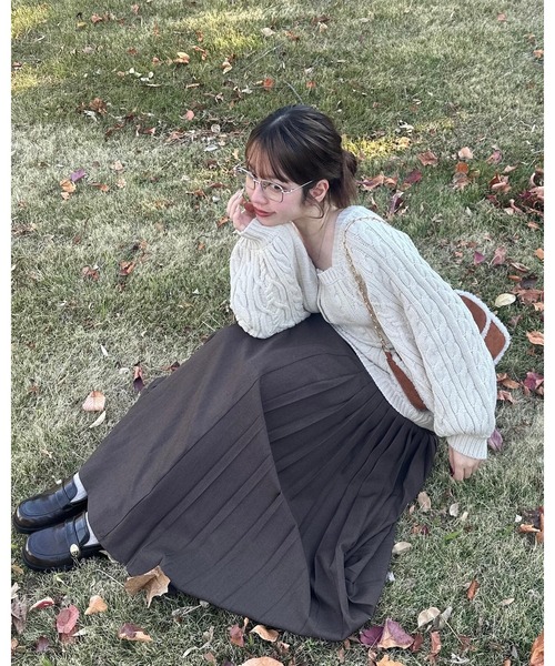 loin nuit(ロワンニュイ)の「west slit pleats skirt/ウエストスリットプリーツスカート(スカート・レディース・グレー/ブラウン・SMALL/MEDIUM)」の12枚目の写真