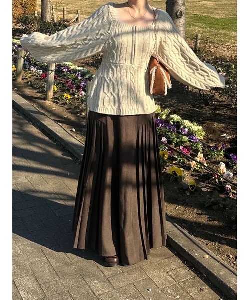 loin nuit（ロワンニュイ）の「west slit pleats skirt/ウエスト