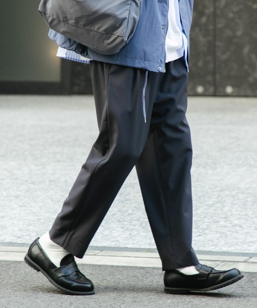 SENSE OF PLACE by URBAN RESEARCH（センスオブプレイスバイアーバンリサーチ）の「『イージーケア』ダブルタックテーパードパンツ（その他パンツ・メンズ・チャコールグレー/ブラック/ライトベージュ/カーキ・SMALL/MEDIUM/LARGE）」の3枚目の写真