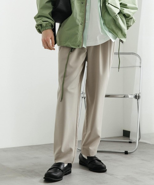 SENSE OF PLACE by URBAN RESEARCH（センスオブプレイスバイアーバンリサーチ）の「『イージーケア』ダブルタックテーパードパンツ（その他パンツ・メンズ・チャコールグレー/ブラック/ライトベージュ/カーキ・SMALL/MEDIUM/LARGE）」の12枚目の写真
