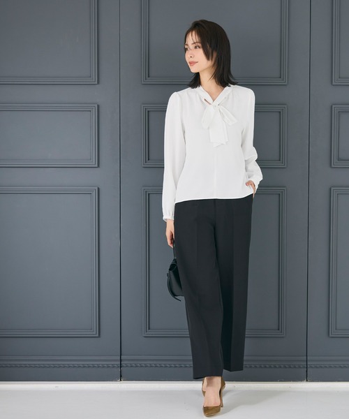 coca（coca）（コカ）の「ボウタイブラウス | セレモニー オフィス ママスーツ スーツ 卒業式（シャツ/ブラウス・レディース・ホワイト/ライトブルー・L/M）」の4枚目の写真