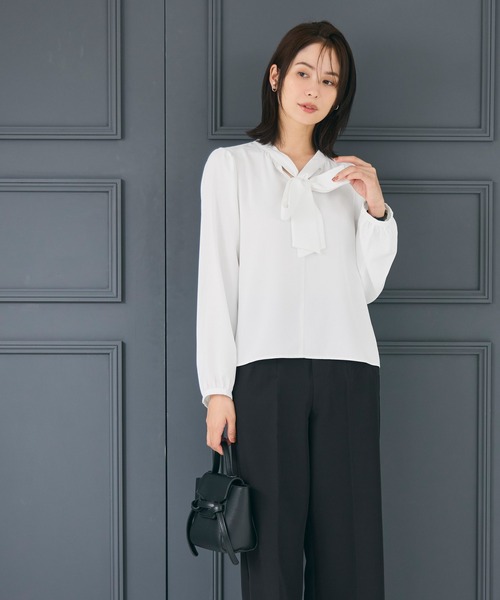 coca（coca）（コカ）の「ボウタイブラウス | セレモニー オフィス ママスーツ スーツ 卒業式（シャツ/ブラウス・レディース・ホワイト/ライトブルー・L/M）」の5枚目の写真