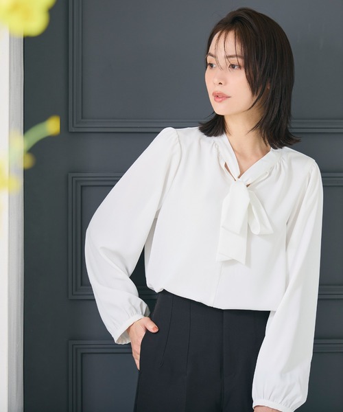 coca（coca）（コカ）の「ボウタイブラウス | セレモニー オフィス ママスーツ スーツ 卒業式（シャツ/ブラウス・レディース・ホワイト/ライトブルー・L/M）」の8枚目の写真