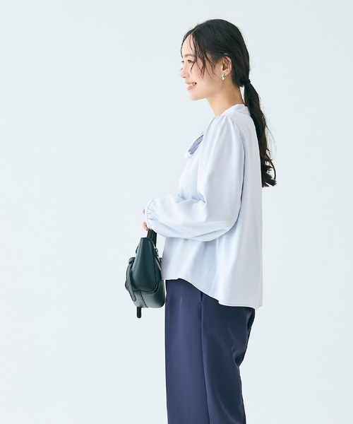 coca（coca）（コカ）の「ボウタイブラウス | セレモニー オフィス ママスーツ スーツ 卒業式（シャツ/ブラウス・レディース・ホワイト/ライトブルー・L/M）」の11枚目の写真