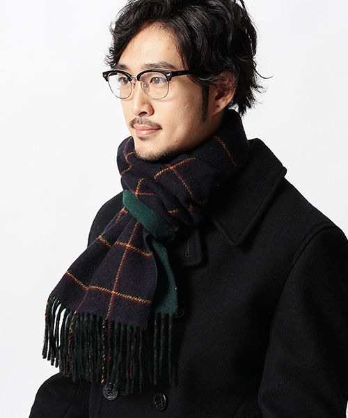 BEAMS（ビームス）の「BEAMS / ウインドウペーン リバーシブル マフラー（マフラー・メンズ・グレー/ネイビー・ONE SIZE）」の2枚目の写真