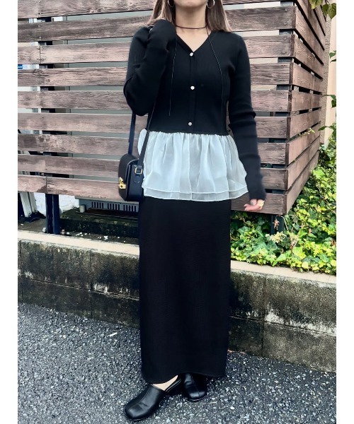 SAISON DE PAPILLON（セゾンドパピヨン）の「【大人気】レディース ぺプラム ドッキングニット プルオーバー きれいめ オフィスカジュアル 通勤 大人気（ニット/セーター・レディース・ベージュ/アイボリー/ブラック×ホワイト/ブラック・L/M）」の5枚目の写真