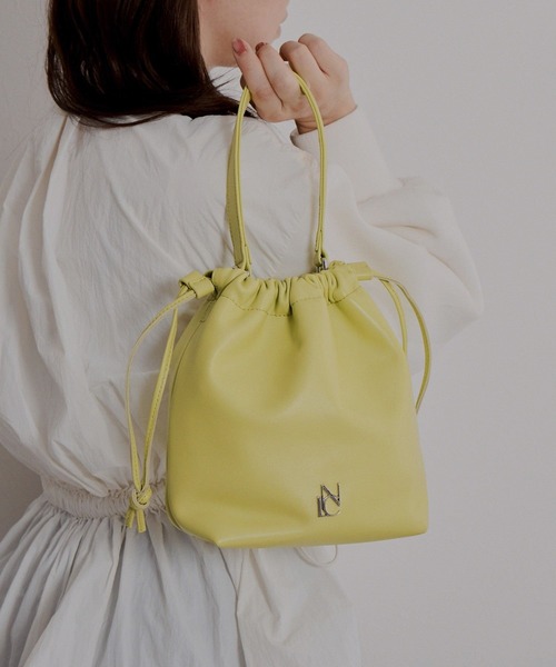 NICAL（ニカル）の「【本革】【NICAL】巾着ショルダーバッグ/554182（ショルダーバッグ・レディース・シルバー/ブラック/イエロー・FREE）」の4枚目の写真