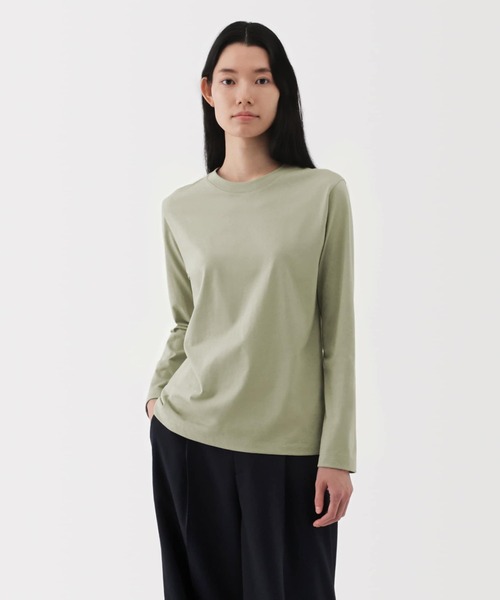 無印良品（ムジルシリョウヒン）の「婦人　天竺編みクルーネック長袖Ｔシャツ（Tシャツ/カットソー・レディース・ホワイト/ブラック系/グリーン系/グレー系/グレー/イエロー系/ブラック・XL/M/S/L）」の6枚目の写真