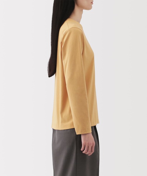 無印良品（ムジルシリョウヒン）の「婦人　天竺編みクルーネック長袖Ｔシャツ（Tシャツ/カットソー・レディース・ホワイト/ブラック系/グリーン系/グレー系/グレー/イエロー系/ブラック・XL/M/S/L）」の17枚目の写真