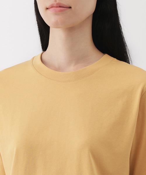 無印良品（ムジルシリョウヒン）の「婦人　天竺編みクルーネック長袖Ｔシャツ（Tシャツ/カットソー・レディース・ホワイト/ブラック系/グリーン系/グレー系/グレー/イエロー系/ブラック・XL/M/S/L）」の9枚目の写真