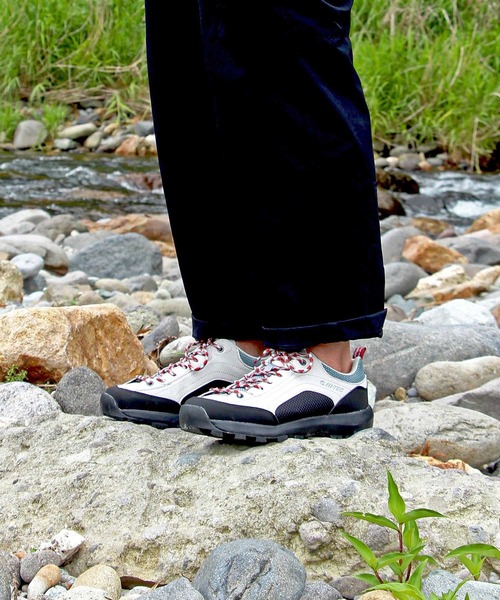 HI-TEC（ハイテック）の「【HI-TEC／ハイテック】HT HK045 AORAKI II WP／アオラギ（スニーカー・メンズ・ライトグレー・23.0cm/23.5cm/24.0cm/24.5cm/25.0cm/25.5cm/26.0cm/26.5cm/27.0cm/27.5cm/28.0cm/29.0cm/22.5cm/30.0cm/22.0cm）」の3枚目の写真