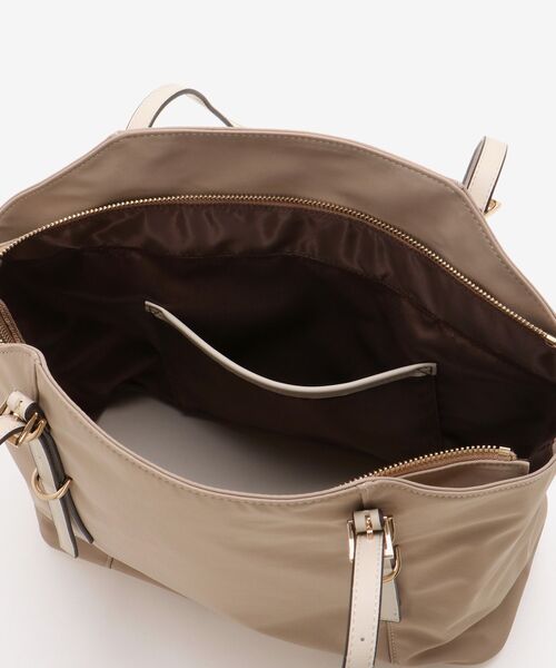 le.coeur blanc（ルクールブラン）の「ナイロンA4トートバッグ（トートバッグ・レディース・モカ/ブラック・FREE）」の21枚目の写真