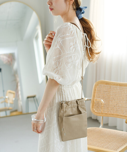 Kastane（カスタネ）の「【WEB限定】ミニポケットショルダーBAG（ショルダーバッグ・レディース・ブラック/ライトベージュ/ベビーピンク・FREE）」の10枚目の写真