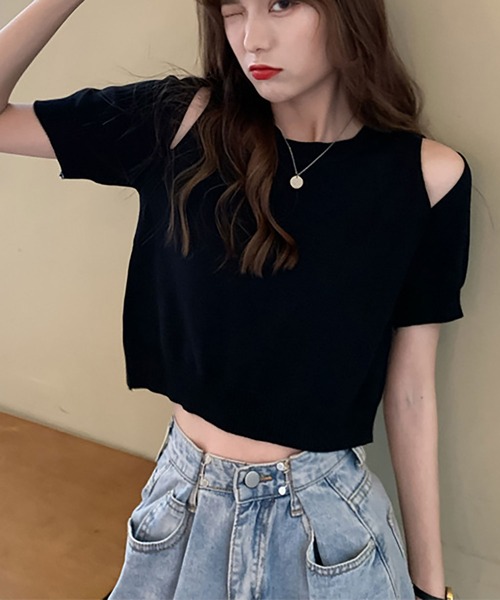 Asterellivi（アステレリビ）の「クロップド丈半袖肩開きカットソー（Tシャツ/カットソー・レディース・ブラック/ホワイト・FREE）」の7枚目の写真