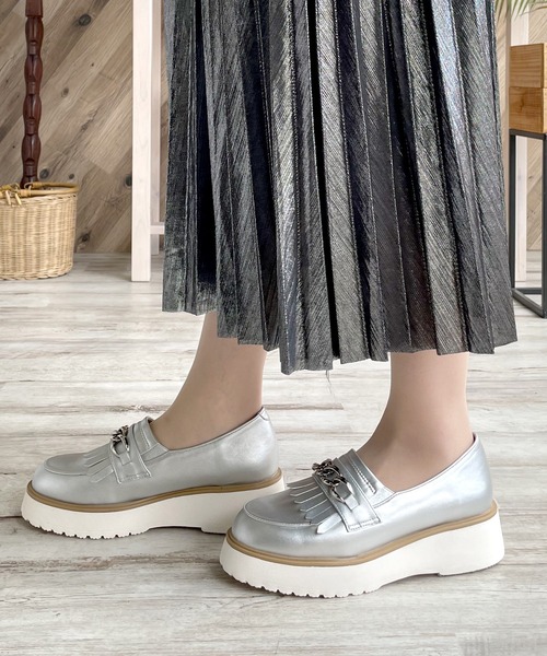 LUGG NAGG(ラグナグ)の「【maschietta】【3E】プラットフォームチェーンローファー【厚底】(ローファー・レディース・シルバー/オフホワイト/ブラック/ブラック×ブラック/ダークブラウン・S/M/L/LL)」の18枚目の写真