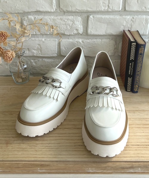 LUGG NAGG(ラグナグ)の「【maschietta】【3E】プラットフォームチェーンローファー【厚底】(ローファー・レディース・シルバー/オフホワイト/ブラック/ブラック×ブラック/ダークブラウン・S/M/L/LL)」の19枚目の写真