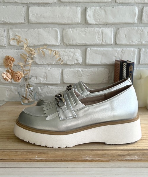 LUGG NAGG(ラグナグ)の「【maschietta】【3E】プラットフォームチェーンローファー【厚底】(ローファー・レディース・シルバー/オフホワイト/ブラック/ブラック×ブラック/ダークブラウン・S/M/L/LL)」の8枚目の写真