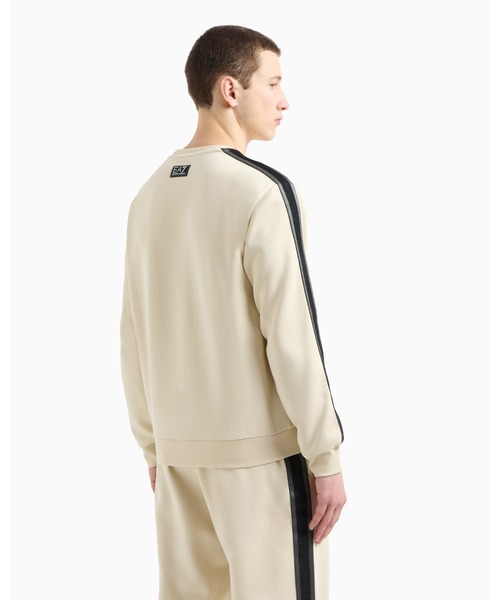 EMPORIO ARMANI EA7（エンポリオアルマーニイーエーセブン）の「【エンポリオ アルマーニ EA7】Logo Series クルーネックスウェットシャツ コットンジャージー（スウェット・メンズ・キナリ/ライトグレー・LARGE/MEDIUM/SMALL/X-LARGE/X-SMALL/XX-LARGE）」の3枚目の写真