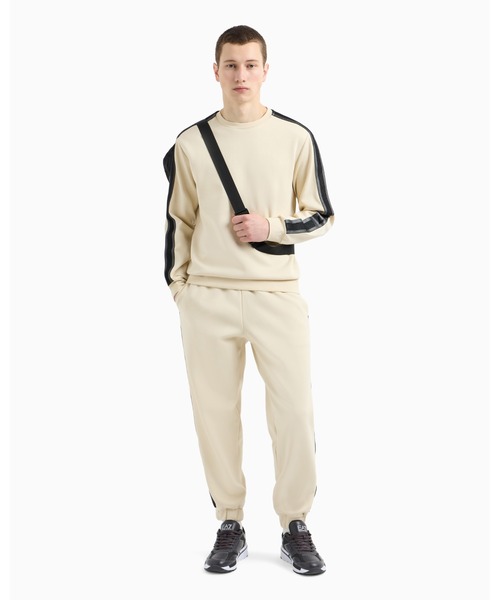 EMPORIO ARMANI EA7（エンポリオアルマーニイーエーセブン）の「【エンポリオ アルマーニ EA7】Logo Series クルーネックスウェットシャツ コットンジャージー（スウェット・メンズ・キナリ/ライトグレー・LARGE/MEDIUM/SMALL/X-LARGE/X-SMALL/XX-LARGE）」の5枚目の写真