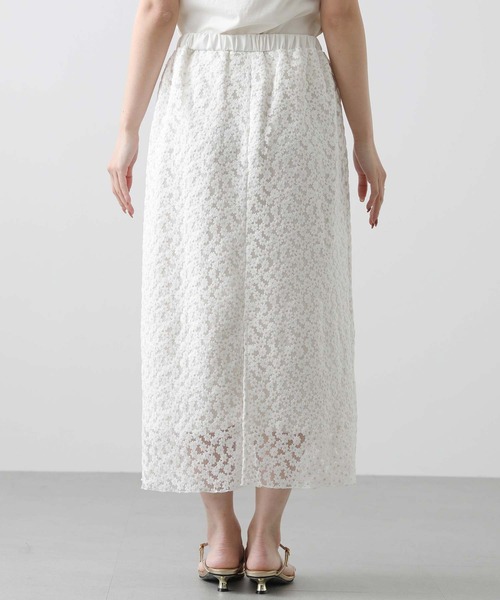 Gready Brilliant(グレディブリリアン)の「LU花刺繍タイトスカート(スカート・レディース・ブラック/オフホワイト・38)」の21枚目の写真