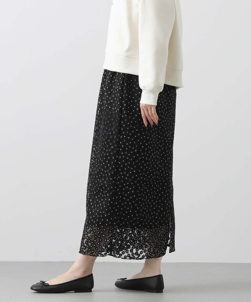Gready Brilliant(グレディブリリアン)の「LU花刺繍タイトスカート(スカート・レディース・ブラック/オフホワイト・38)」の17枚目の写真