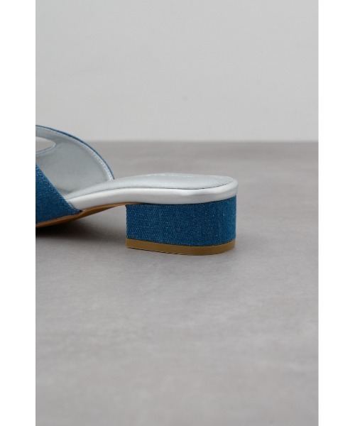 AZUL by moussy（アズールバイマウジー）の「ダブルリボンスクエアトゥサンダル（サンダル・レディース・ブラック/ブルー/シルバー・SMALL/MEDIUM/LARGE/LL）」の17枚目の写真