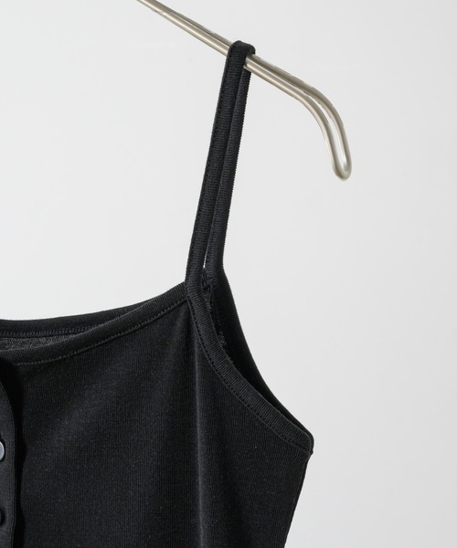 FEKETE（フェケテ）の「FRILL CAMISOLE  / フリルキャミソール（キャミソール・レディース・アイボリー/ブラック・FREE）」の21枚目の写真