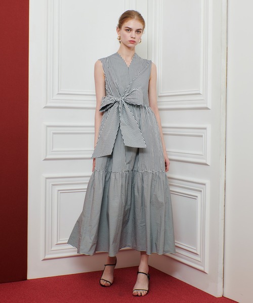 新品LOULOU WILLOUGHBY ストライプノースリーブワンピース　完売品 LOULOU WILLOUGHBY】NEONストライプフラワーノースリワンピース