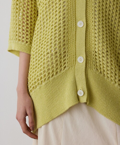 GRACE CONTINENTAL（グレースコンチネンタル）の「メッシュスキッパーニットカーディガン（カーディガン/ボレロ・レディース・イエロー/キャメル/ホワイト・36）」の17枚目の写真