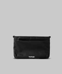 topologie 黒 サコッシュ　美品 値下げ対応致します❗️ topologie 黒 サコッシュ ストライプストラップ - メルカリ