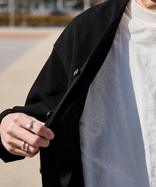crepuscule（クレプスキュール）の「crepuscule / クレプスキュール：別注 Extra Light Moss Stitch Cardigan：ONLYARK-2-2515[COR]（カーディガン/ボレロ・メンズ・ブラック・3/2/1）」の2枚目の写真