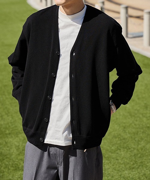 crepuscule（クレプスキュール）の「crepuscule / クレプスキュール：別注 Extra Light Moss Stitch Cardigan：ONLYARK-2-2515[COR]（カーディガン/ボレロ・メンズ・ブラック・3/2/1）」の16枚目の写真