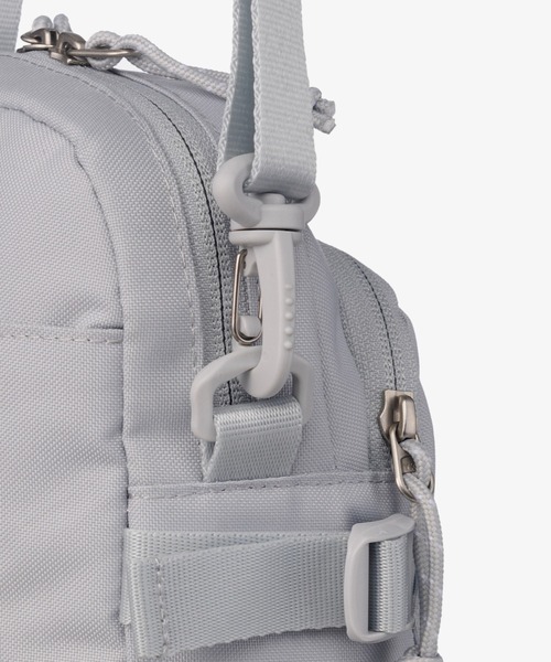 THE NORTH FACE(ザノースフェイス)の「国内未発売 THE NORTH FACE(ザ・ノースフェイス)/ワンポイント ロゴ刺繍 ショルダー クロス ミニバッグ/STANDARD CROSS BAG S(ショルダーバッグ・レディース・ブラック/ホワイト/ライトグレー・FREE)」の17枚目の写真