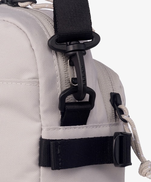 THE NORTH FACE(ザノースフェイス)の「国内未発売 THE NORTH FACE(ザ・ノースフェイス)/ワンポイント ロゴ刺繍 ショルダー クロス ミニバッグ/STANDARD CROSS BAG S(ショルダーバッグ・レディース・ブラック/ホワイト/ライトグレー・FREE)」の7枚目の写真
