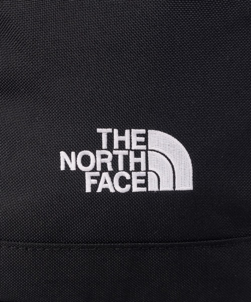 THE NORTH FACE(ザノースフェイス)の「国内未発売 THE NORTH FACE(ザ・ノースフェイス)/ワンポイント ロゴ刺繍 ショルダー クロス ミニバッグ/STANDARD CROSS BAG S(ショルダーバッグ・レディース・ブラック/ホワイト/ライトグレー・FREE)」の10枚目の写真