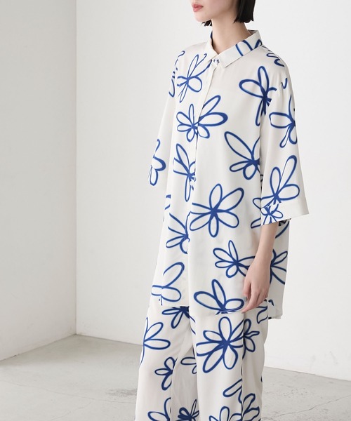 花モチーフ、ホワイトルームウェアパジャマの上のみ 花モチーフ、ホワイトルームウェアパジャマの上のみ