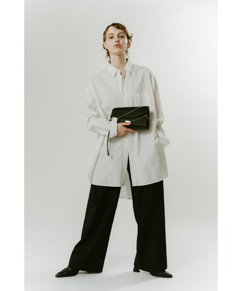 Knuth Marf（クヌースマーフ）の「metal chain deformed bag（ショルダーバッグ・レディース・ブラック・ONE SIZE）」の2枚目の写真