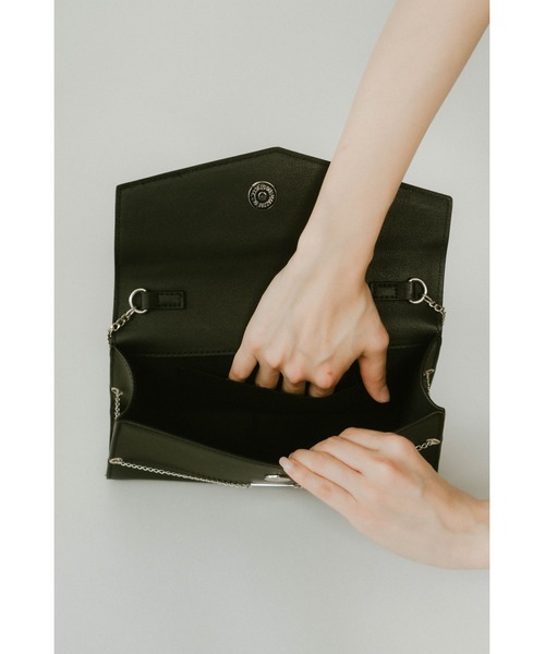 Knuth Marf（クヌースマーフ）の「metal chain deformed bag（ショルダーバッグ・レディース・ブラック・ONE SIZE）」の10枚目の写真
