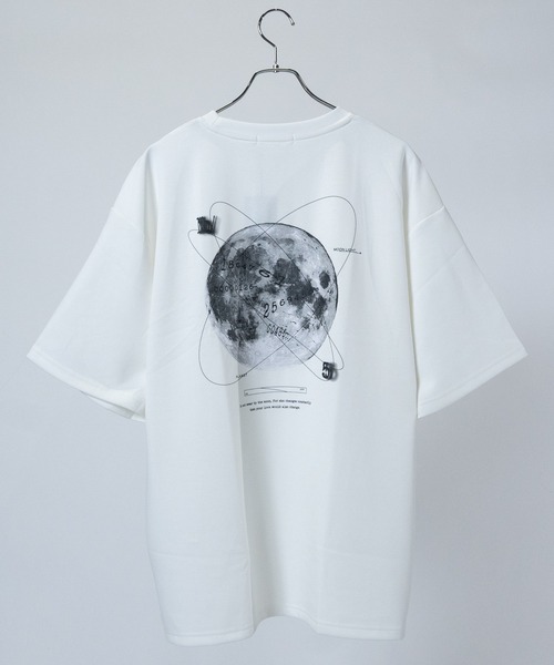 JOHN'S CLOSET（ジョンズクローゼット）の「【13】ムーン/フラワーグラフィック ビッグシルエット ポンチTシャツ（Tシャツ/カットソー・メンズ・ホワイト系1/ホワイト系2/ホワイト系3/ブラック系2/ライトグレー系1/ライトグレー系3/ブラック系1/ブラック系3/ライトグレー系2・MEDIUM/LARGE）」の3枚目の写真