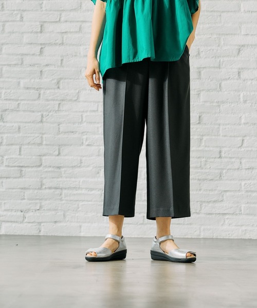 FOUND GOOD(ファウンドグッド)の「サラサラキレイクロップドP(その他パンツ・レディース・アイボリー/ブラック/グレー系8/ブルー系5・L/M/S)」の2枚目の写真