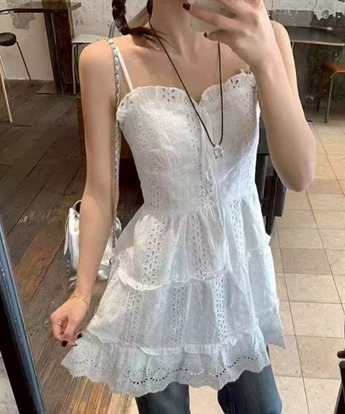 SpRay(スプレイ)の「【春夏新作】エンブロティアードミニキャミワンピース(ワンピース・レディース・ホワイト/アイボリー・FREE)」の4枚目の写真