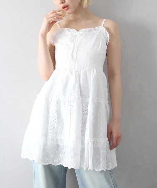 SpRay(スプレイ)の「【春夏新作】エンブロティアードミニキャミワンピース(ワンピース・レディース・ホワイト/アイボリー・FREE)」の8枚目の写真