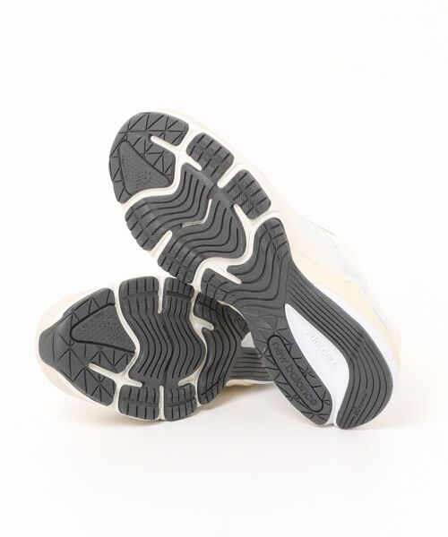 NEW BALANCE（ニューバランス）の「U990（スニーカー・メンズ・ホワイト系その他・28cm/27.5cm/27cm/26.0cm/26.5cm/28.5cm/29cm）」の8枚目の写真