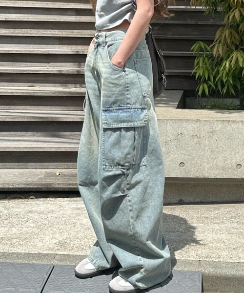 RAY CASSIN(レイカズン)の「デニムカーゴパンツ(デニムパンツ・レディース・ブルー/スカイブルー/ベージュ系その他2/カーキ・S/M)」の2枚目の写真