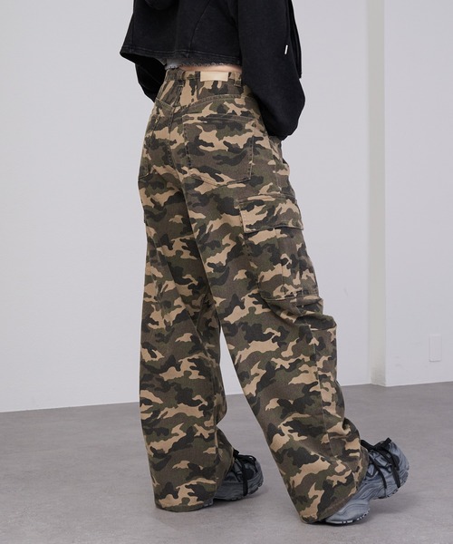 RAY CASSIN（レイカズン）の「デニムカーゴパンツ（デニムパンツ