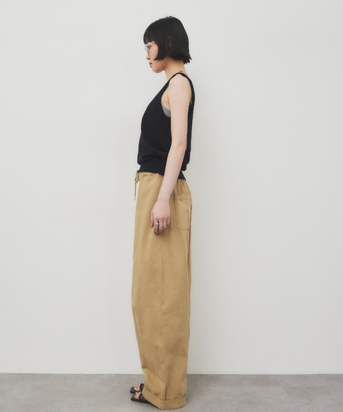 HANNE（アン）の「コットンロールアップカーブパンツ（チノパンツ・レディース・ベージュ/ホワイト/ブラック/ネイビー・SMALL/MEDIUM）」の15枚目の写真